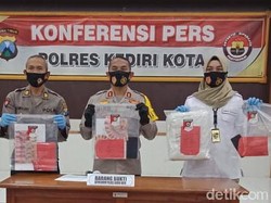 Cerita Suami Jual Istri Selama 2 Tahun Layani Threesome dan Swinger