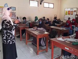 Menengok Sekolah Tatap Muka Perdana di SMPN Brebes Menengok Sekolah Tatap Muka Perdana di SMPN Brebes