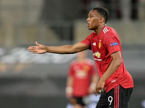 Cie... Anthony Martial Dipuji Robin Van Persie