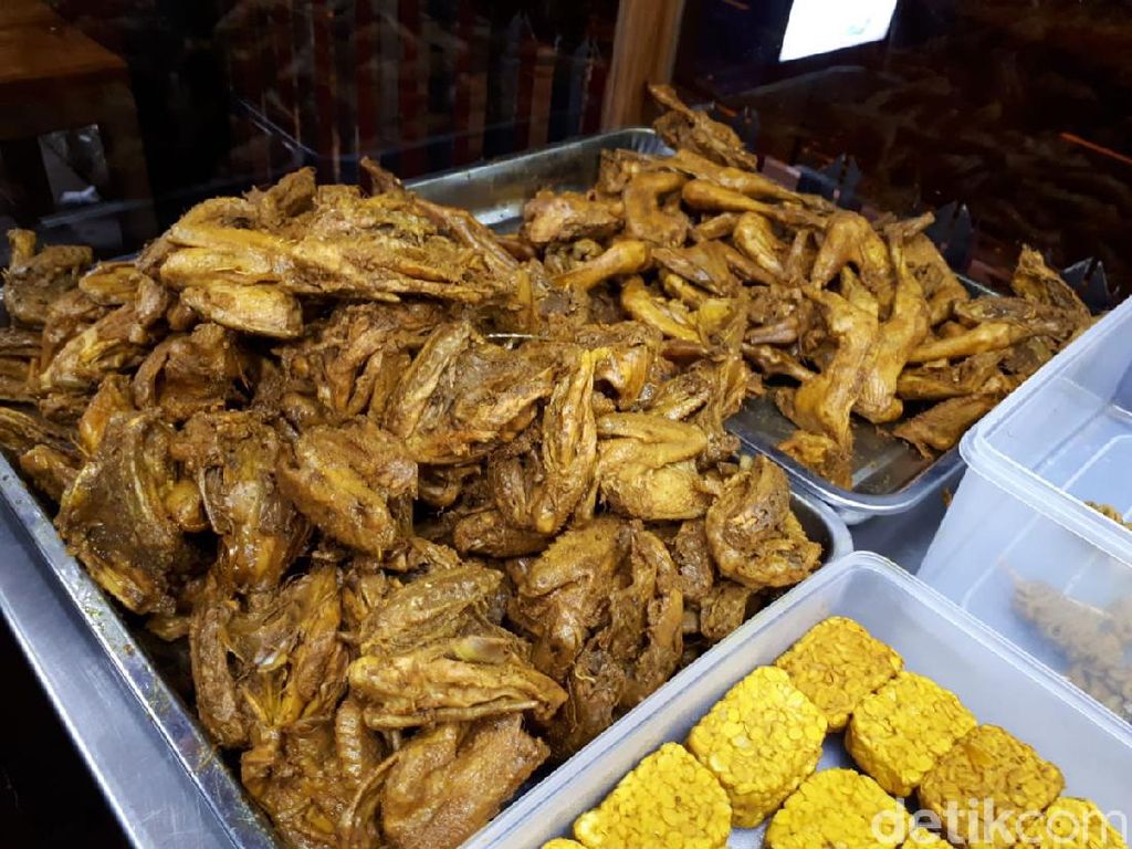 5 Kuliner Malam di Bogor yang Nikmat, Ada Bubur hingga Sate Sumsum 5 Kuliner Malam di Bogor yang Nikmat, Ada Bubur hingga Sate Sumsum