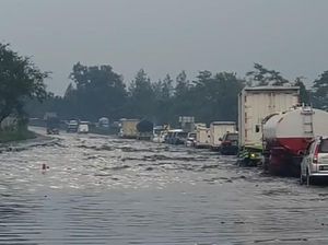Dituding Penyebab Banjir di Tol Padaleunyi, Ini Respons KCIC Dituding Penyebab Banjir di Tol Padaleunyi, Ini Respons KCIC