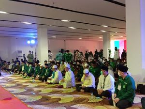 Doa Pembuka dan Penutup Acara yang Bisa Dipanjatkan Doa Pembuka dan Penutup Acara yang Bisa Dipanjatkan