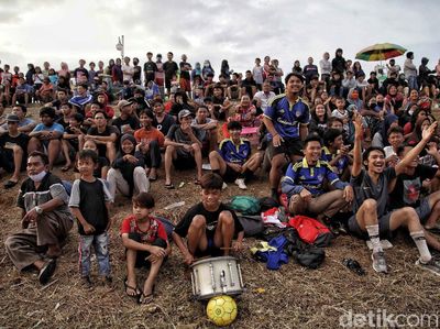 Cerita Sore Merajut Keceriaan di Pesisir Jakarta