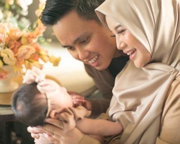 Setelah menanti selama lima tahun chacha frederica dikarunia seorang anak perempuan