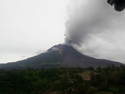 Pemprov Minta Warga Tak Curi-curi Kesempatan Masuk Zona Merah Sinabung
