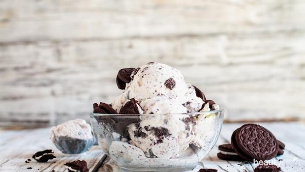 Es Krim dengan susu UHT