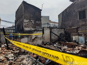 Asal Api Kebakaran di Duri Utara Tambora Digaris Polisi