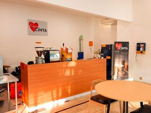 Bisnis Hotel Lesu, OYO Indonesia Bikin Kedai Kopi