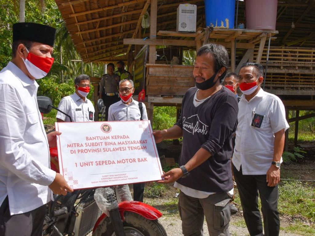 Kepala BNPT ke Poso, Cek Kondisi Eks Napiter yang Kini Jadi Peternak Kepala BNPT ke Poso, Cek Kondisi Eks Napiter yang Kini Jadi Peternak