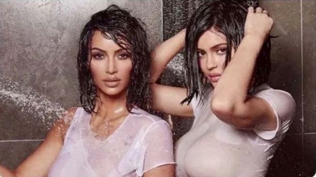 Kim Kardashian dan Kylie Jenner