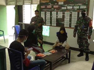 Kantor Koramil Mamuju Disulap Jadi Tempat Belajar Daring Siswa Kantor Koramil Mamuju Disulap Jadi Tempat Belajar Daring Siswa
