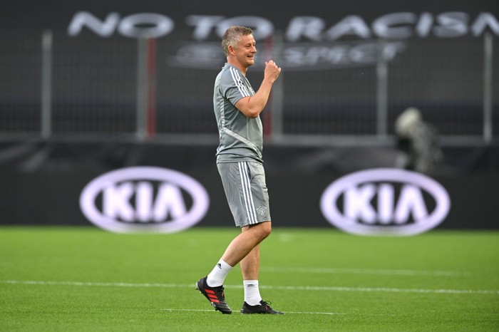 COLOGNE, GERMANY - AUGUST 09: Ole Gunnar Solskjaer, Manager of Manchester United looks on during a training session ahead of their UEFA Europa League Quarter Final match against FC Kobenhavn at RheinEnergieStadion on August 09, 2020 in Cologne, Germany. (Photo by Sascha Steinbach/Pool via Getty Images)