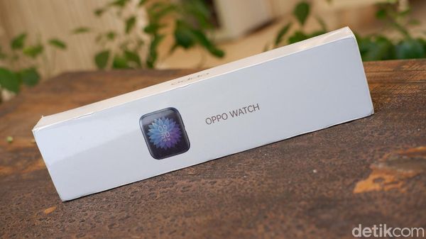 Unboxing Oppo Watch, Jam Tangan Pintar yang Menawan