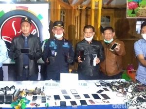 Razia di Lapas Kuningan, Petugas Temukan Ponsel dan Senjata Tajam
