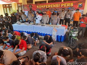 45 Oknum PSHT Situbondo Ditetapkan Tersangka, di Antaranya Anak di Bawah Umur 45 Oknum PSHT Situbondo Ditetapkan Tersangka, di Antaranya Anak di Bawah Umur