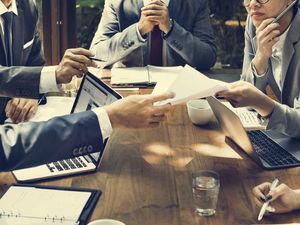 Mau Rapat di Kantor Saat Pandemi? Perhatikan Dulu 5 Hal Ini!