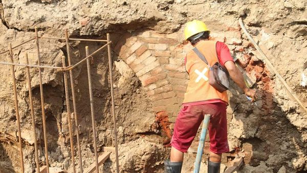 Foto: Batu Bata Bangunan Bersejarah di Stasiun Bekasi