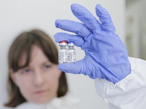 Vaksin Corona Rusia Akhirnya Jalani Uji Klinis pada 40 Ribu Relawan Vaksin Corona Rusia Akhirnya Jalani Uji Klinis pada 40 Ribu Relawan