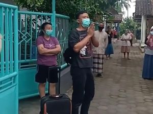 Viral Pasien Sembuh COVID-19 di Banyuwangi Disambut Warga Saat Pulang