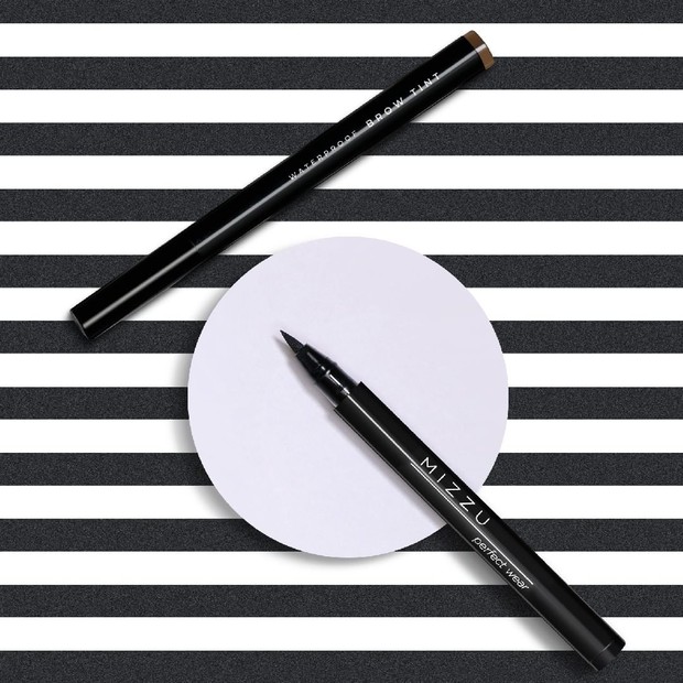 Eyeliner spidol lokal dari Mizzu yang pigmented dan mudah digunakan