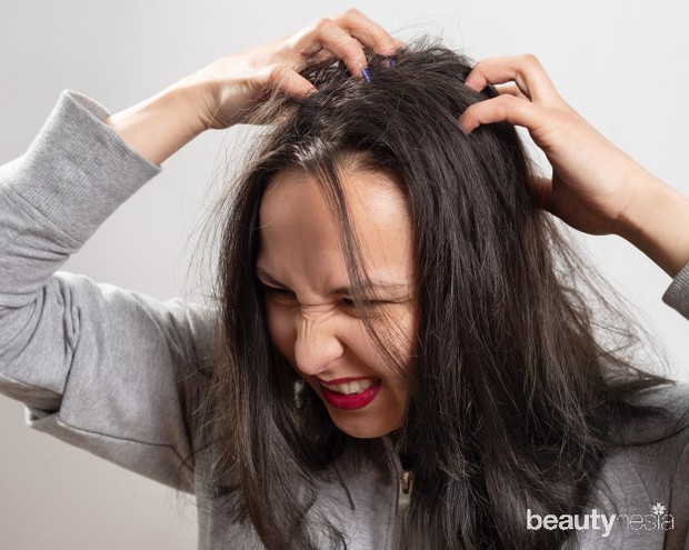 Kandungan zat kimia pada cat rambut dapat menyebabkan alergi.