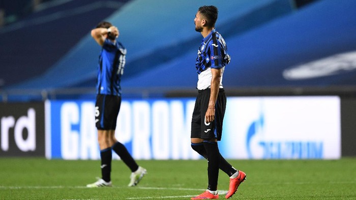 LISBON, PORTUGAL - AUGUST 12: Jose Luis Palomino of Atalanta reacts to defeat after the UEFA Champions League Quarter Final match between Atalanta and Paris Saint-Germain at Estadio do Sport Lisboa e Benfica on August 12, 2020 in Lisbon, Portugal. (Photo by David Ramos/Getty Images)