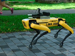 Singapura Terbangkan Drone untuk Awasi Jaga Jarak