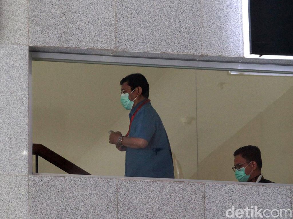 Eks Bupati Bogor Rachmat Yasin Punya Vellfire Diduga dari Duit Haram Eks Bupati Bogor Rachmat Yasin Punya Vellfire Diduga dari Duit Haram