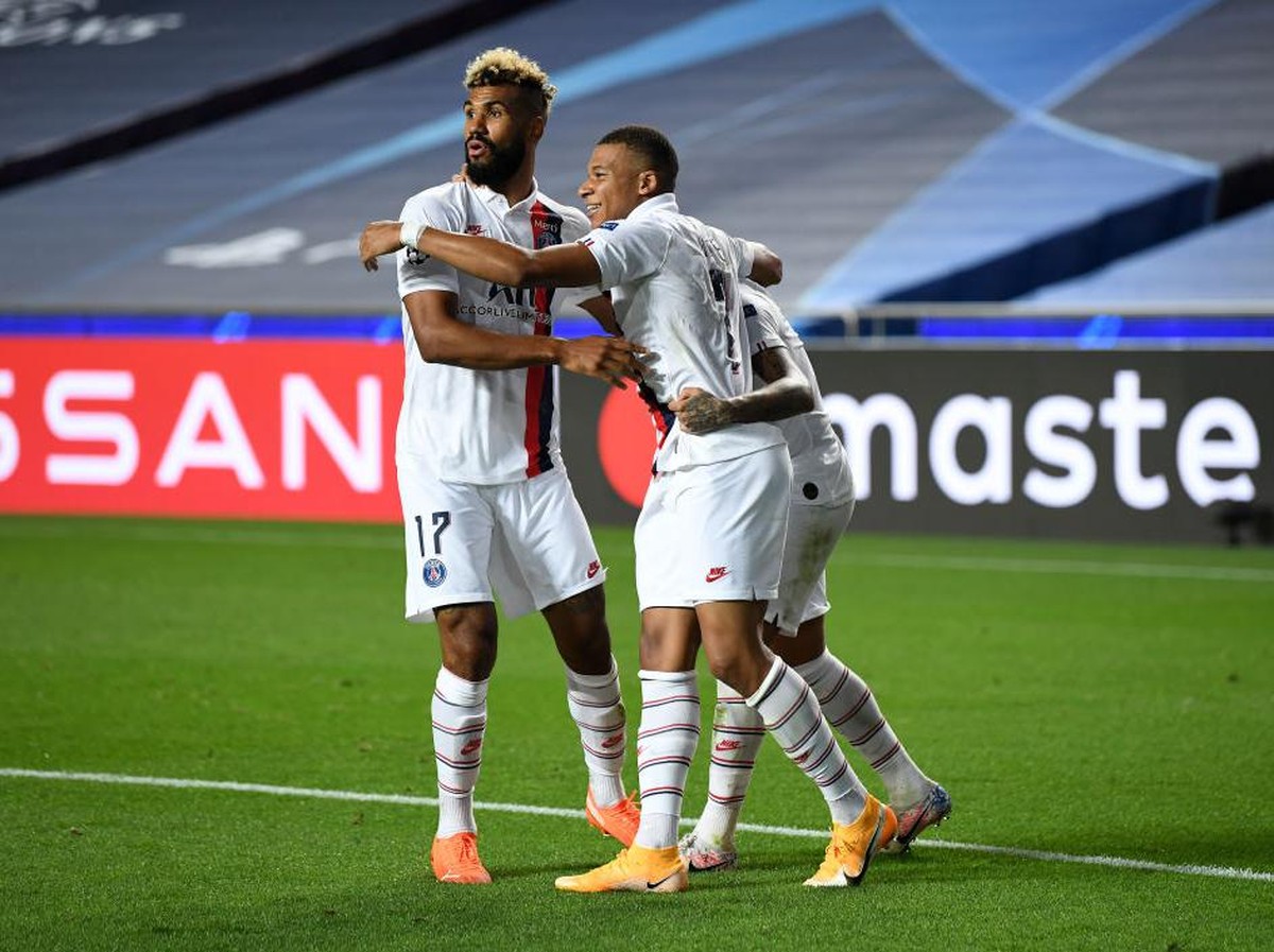 Eric Choupo-Moting menilai Atalanta vs PSG laga yang gila. (Foto: Getty Images/David Ramos)