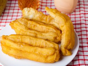 4 Rekomendasi Cakwe-Roti Goreng Endulita di Surabaya, Wajib Dicoba 4 Rekomendasi Cakwe-Roti Goreng Endulita di Surabaya, Wajib Dicoba