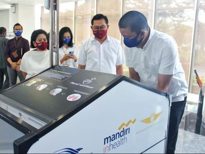 Hand Sanitizer Otomatis untuk Cegah Corona di Bandara
