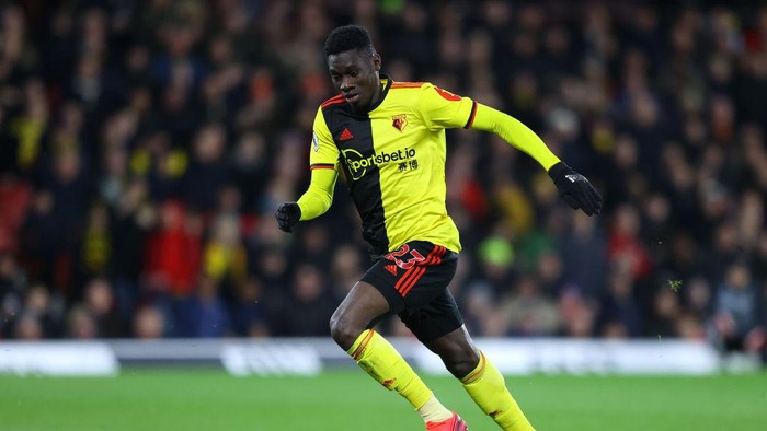 WATFORD, ENGLAND - FEBRUARY 29: Ismaila Sarr of Watford in action during the Premier League match between Watford FC and Liverpool FC at Vicarage Road on February 29, 2020 in Watford, United Kingdom. (Photo by Richard Heathcote/Getty Images)