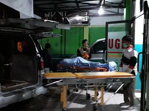 Tiang Penyangga SUTET di Sumedang Roboh, 4 Orang Tewas Tiang Penyangga SUTET di Sumedang Roboh, 4 Orang Tewas