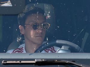 Oezil Tolak Tinggalkan Arsenal!