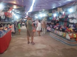 Foto: Serunya Menjelajah Pasar Sore Luang Prabang di Laos