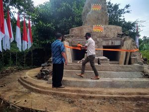 IMB Terbit, Segel Bakal Makam Sesepuh Sunda Wiwitan di Kuningan Dibuka IMB Terbit, Segel Bakal Makam Sesepuh Sunda Wiwitan di Kuningan Dibuka