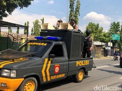 Petugas di Bojonegoro Patroli Skala Besar Sosialisasikan Protokol Kesehatan