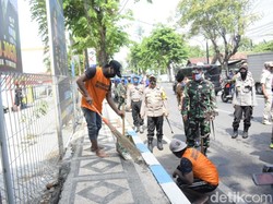 Puluhan Warga Kota Pasuruan Jadi Petugas Kebersihan karena Tak Pakai Masker