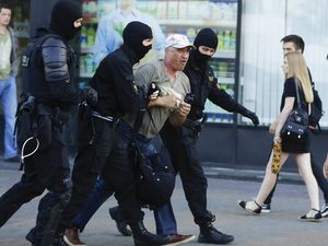 Ratusan Orang Ditangkap Dalam Aksi Protes, Ada Apa Dengan Belarus? Ratusan Orang Ditangkap Dalam Aksi Protes, Ada Apa Dengan Belarus?