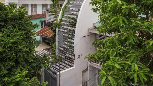 Rumah Bentuk Tabung yang Kelihatan Nyempil, Bagian Dalamnya Bikin Takjub