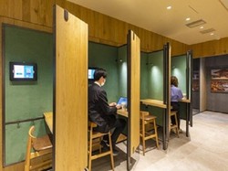 Starbucks Jepang Hadirkan Fasilitas Kerja Sambil Nongkrong
