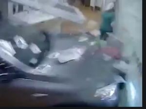 Detik-detik Mobil SUV Tabrak Ruang Gawat Darurat RS, 1 Orang Meninggal