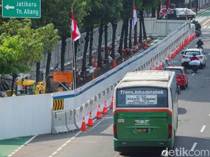 Demo Tolak Omnibus Law Sempat Rusuh, Ganggu Proyek MRT Fase II?