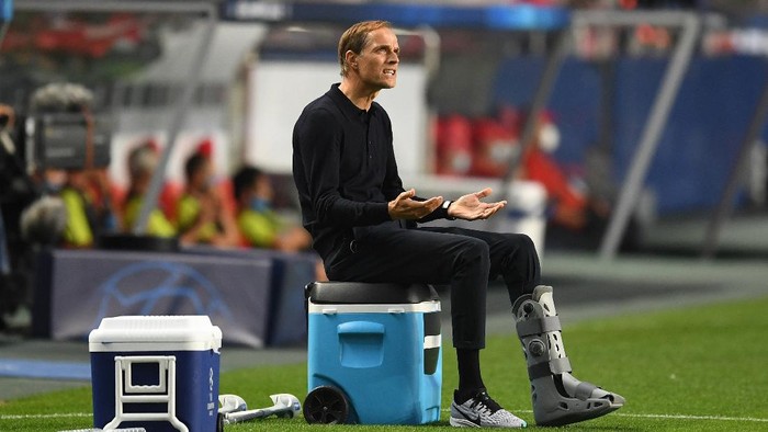 LISBON, PORTUGAL - AUGUST 12: Thomas Tuchel, Manager of Paris Saint-Germain reacts during the UEFA Champions League Quarter Final match between Atalanta and Paris Saint-Germain at Estadio do Sport Lisboa e Benfica on August 12, 2020 in Lisbon, Portugal. (Photo by David Ramos/Getty Images)