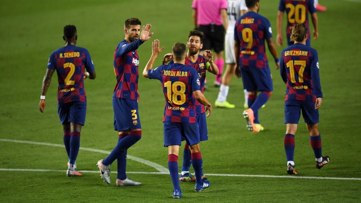Pelatih Barcelona, Quique Setien, mengatakan bahwa Barcelona harus banyak menguasai bola untuk meredam Bayern Munich (Foto: Getty Images/David Ramos)