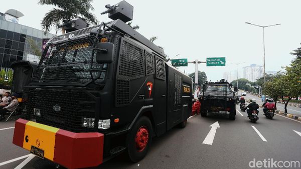 Polisi hingga Water Cannon Amankan Sidang Tahunan MPR