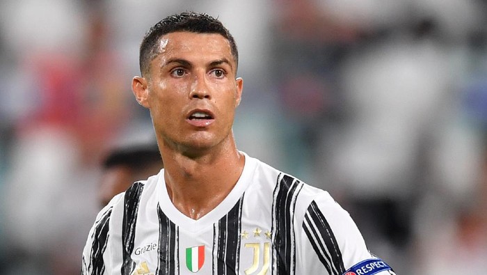 TURIN, ITALY - AUGUST 07: Cristiano Ronaldo of Juventus looks on during the UEFA Champions League round of 16 second leg match between Juventus and Olympique Lyon at Allianz Stadium on August 07, 2020 in Turin, Italy. (Photo by Valerio Pennicino/Getty Images)