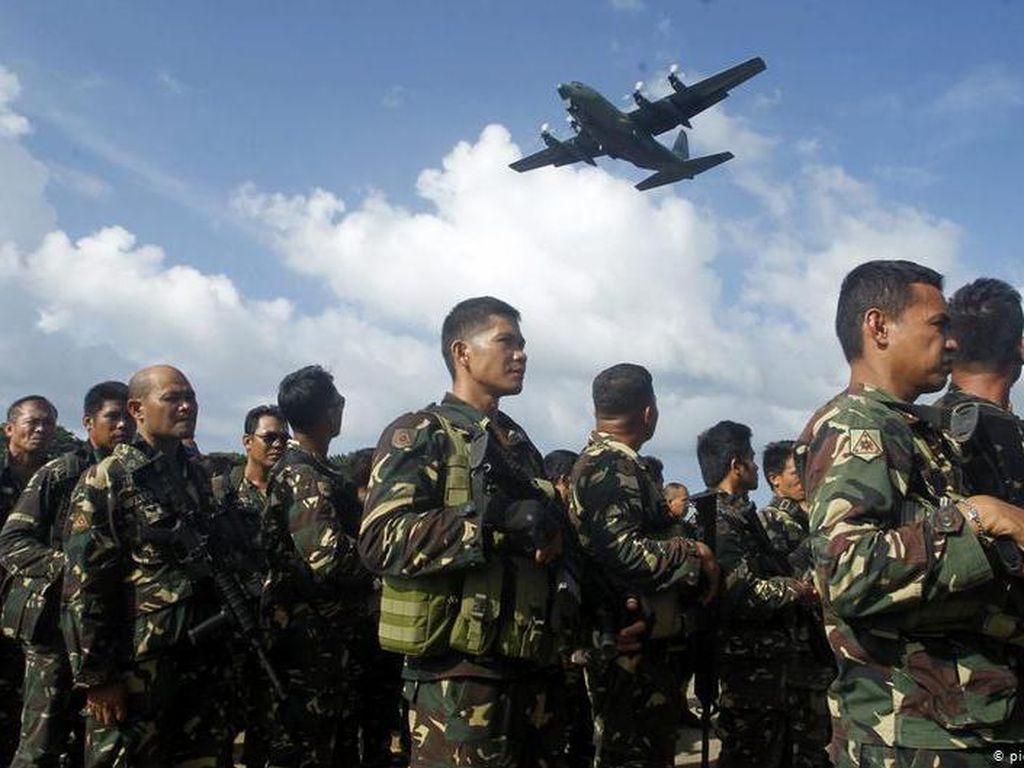 Dikenal Brutal, Tokoh Sentral Abu Sayyaf Serahkan Diri ke Militer Filipina Dikenal Brutal, Tokoh Sentral Abu Sayyaf Serahkan Diri ke Militer Filipina