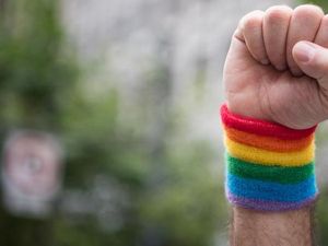 LGBT Desak Facebook Lebih Giat Atasi Ujaran Kebencian di Layanan Bahasa Arab