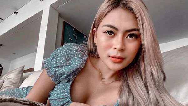 Echa Frauen, Dulu Berbikini di Salju kini Pamer Foto Topless